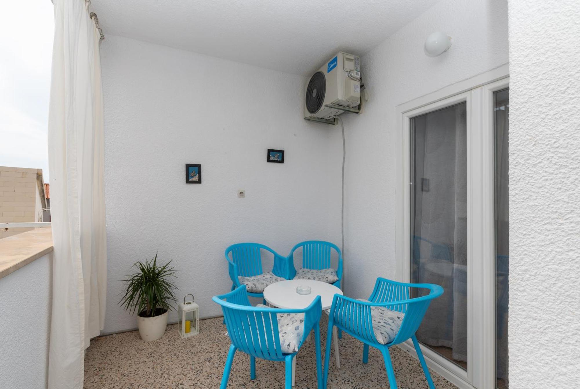 Apartments Marsela Tucepi Exterior photo